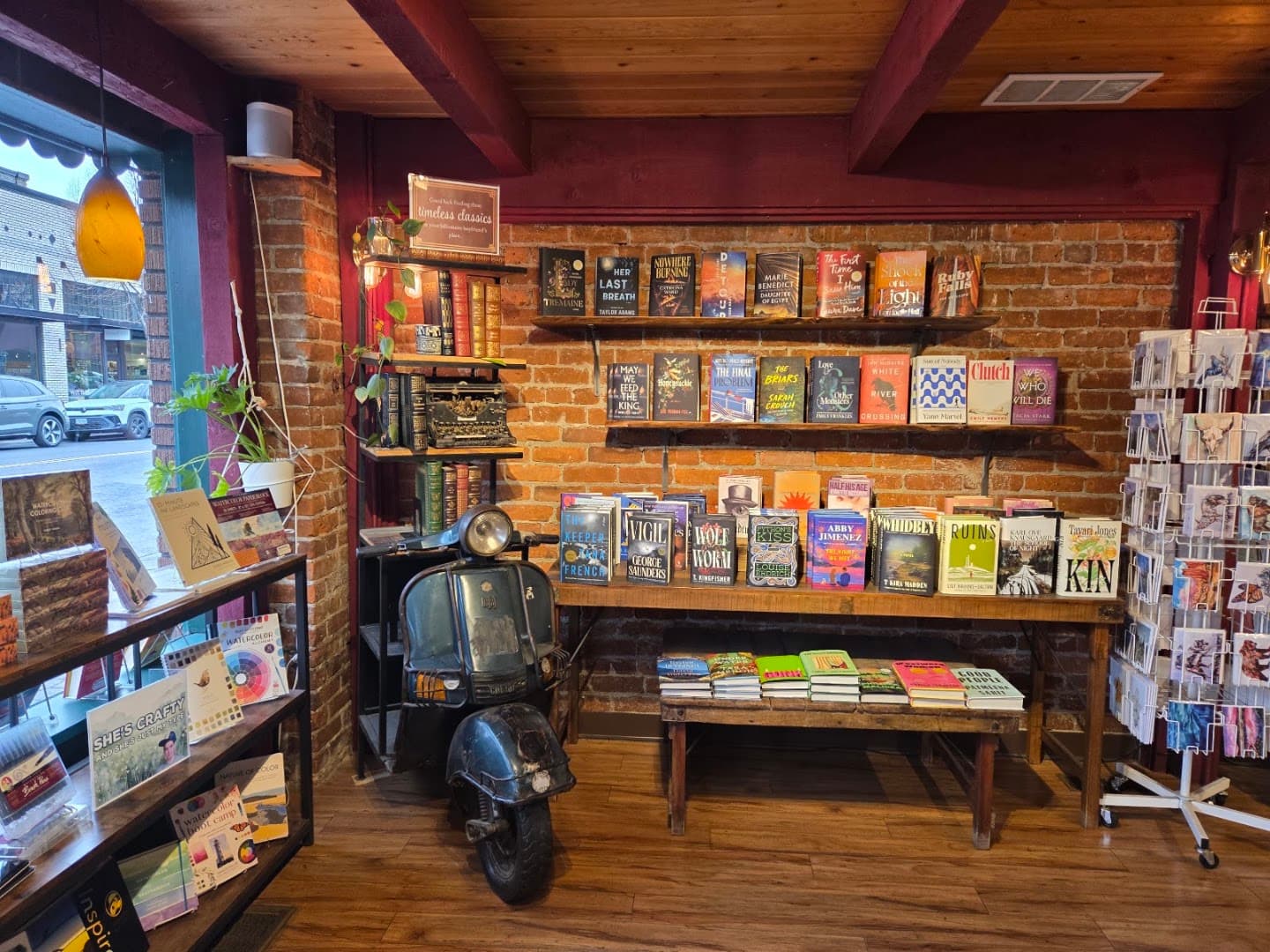 Dudley's Bookshop Cafe specialty coffee shop in Bend - photo 5