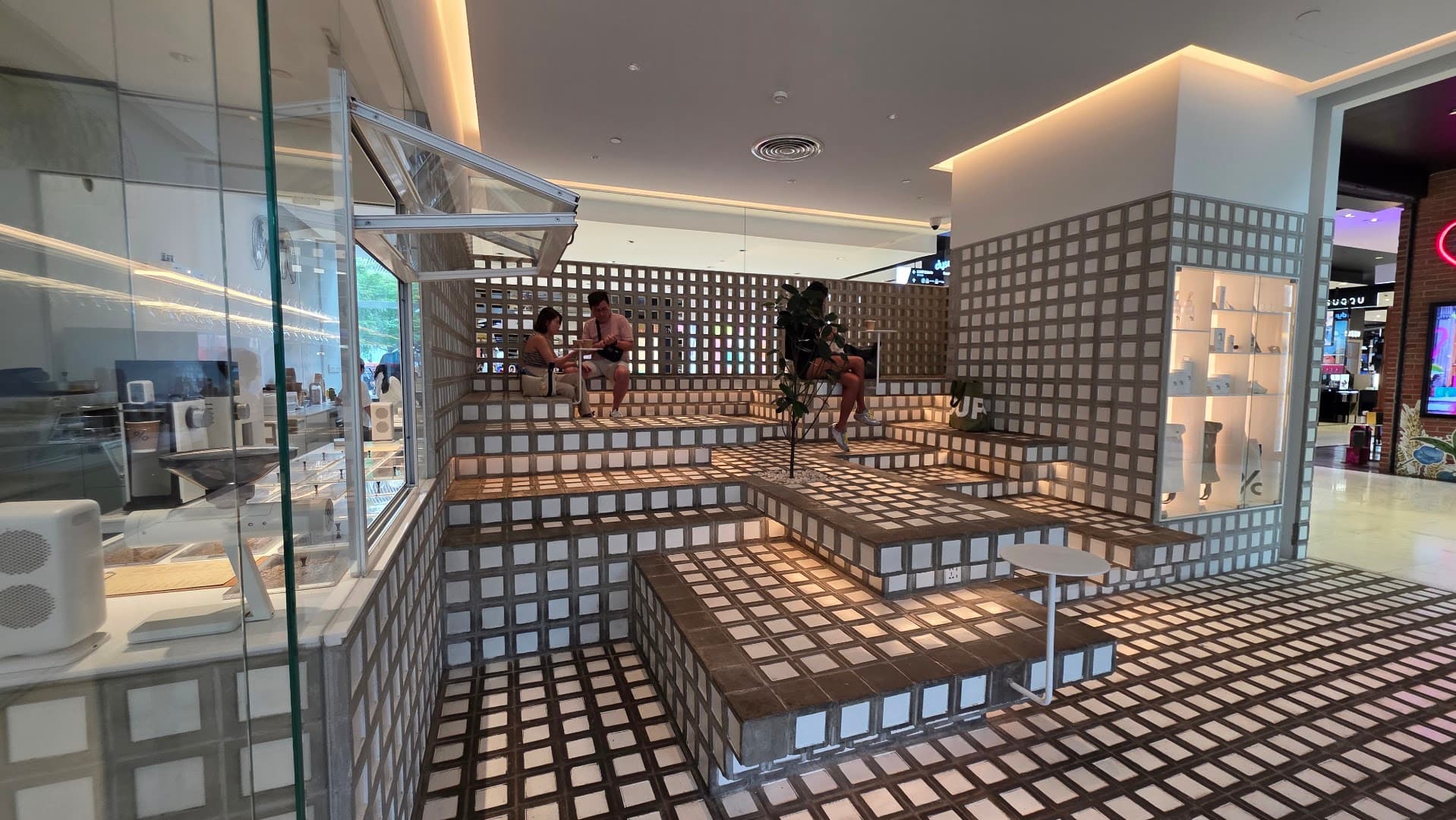 % Arabica Bangkok Central World - specialty coffee shop in Bangkok