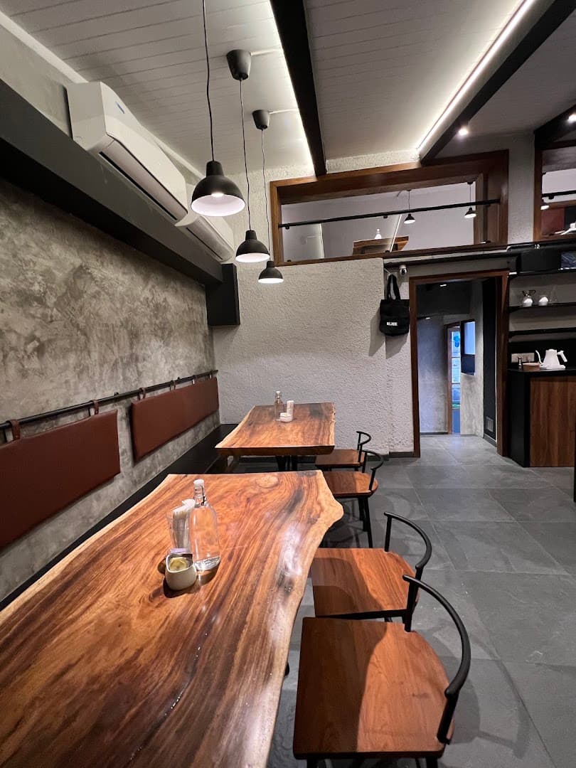 Boojee Cafe - specialty coffee shop in Bandra West