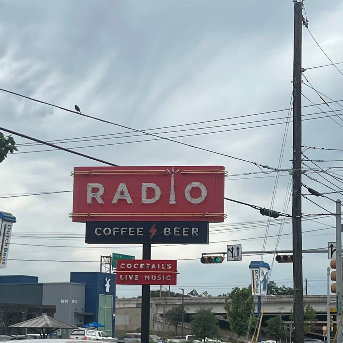 Radio Coffee & Beer specialty coffee shop in Austin - photo 4