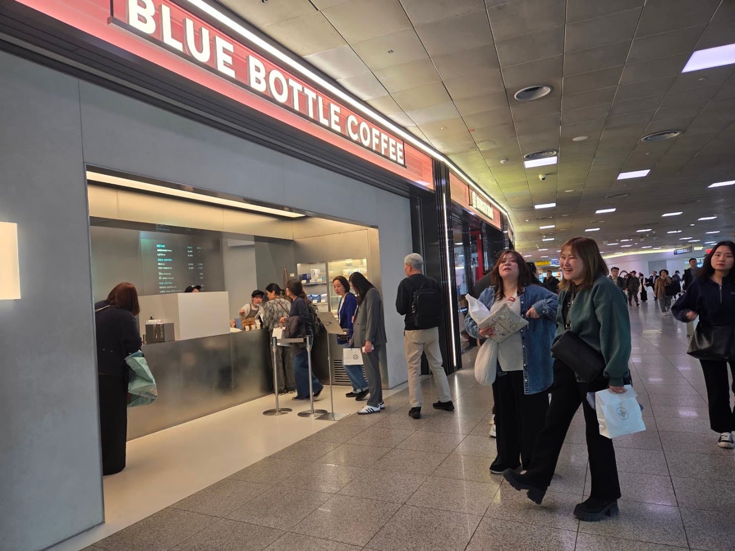 Blue Bottle Seoul Station Cafe - specialty coffee shop in Seoul