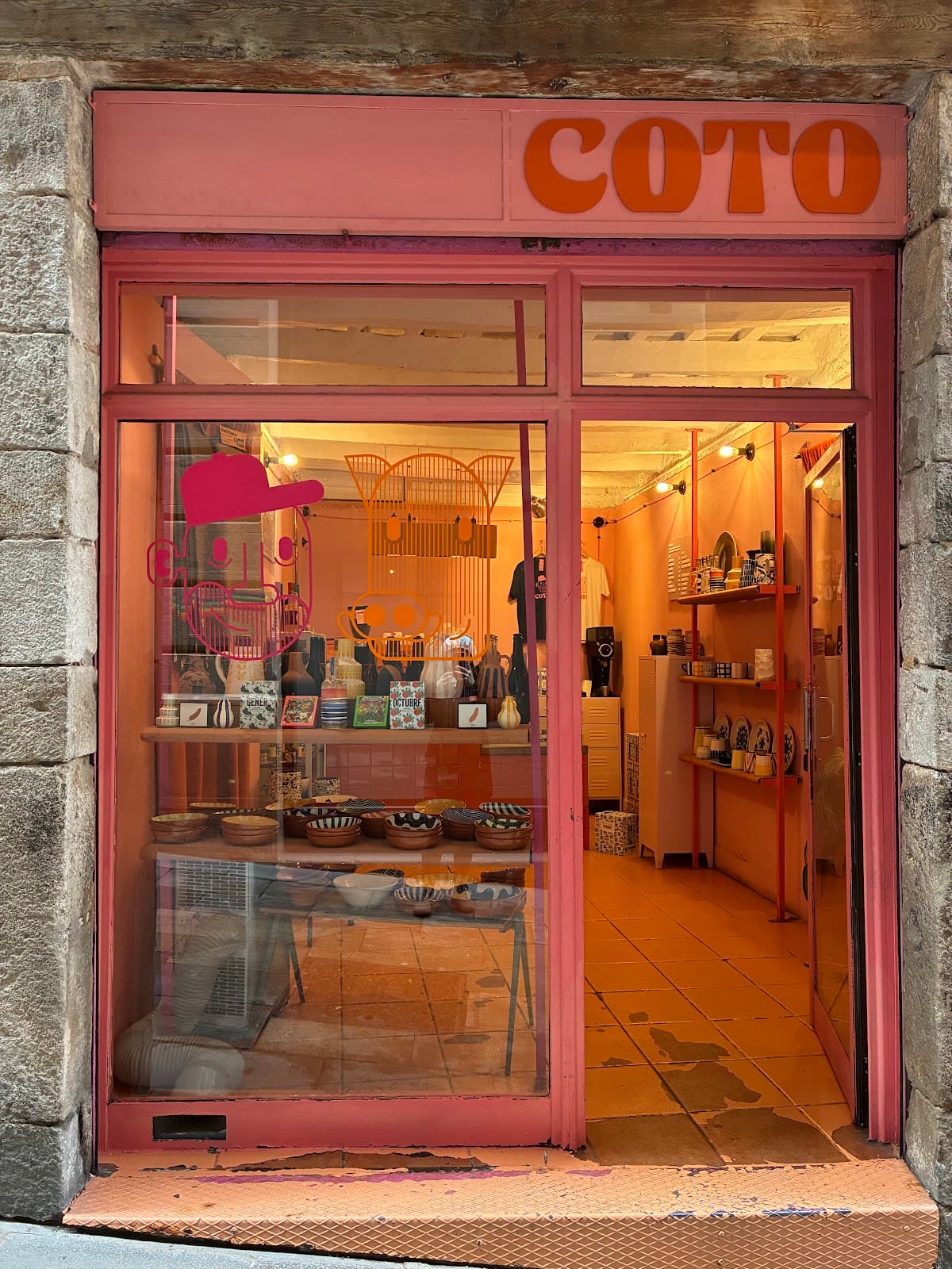 COTO COFFEE + COLMADO - specialty coffee shop in Ciutat Vella