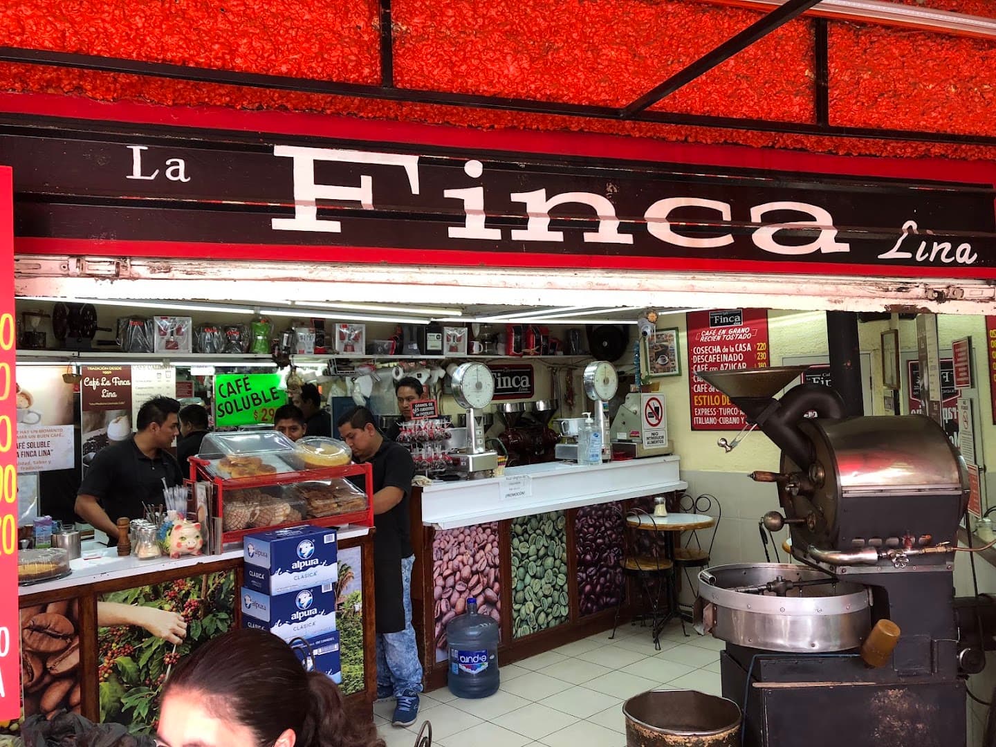 Interior of Café La Finca Lina, specialty coffee shop in Mexico City
