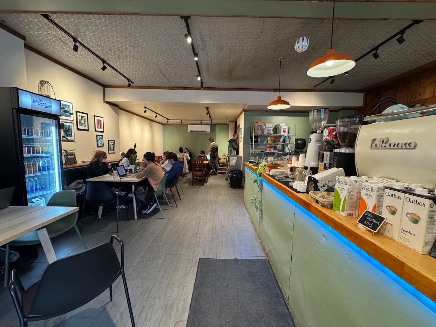 Café Névé - specialty coffee shop in Montreal