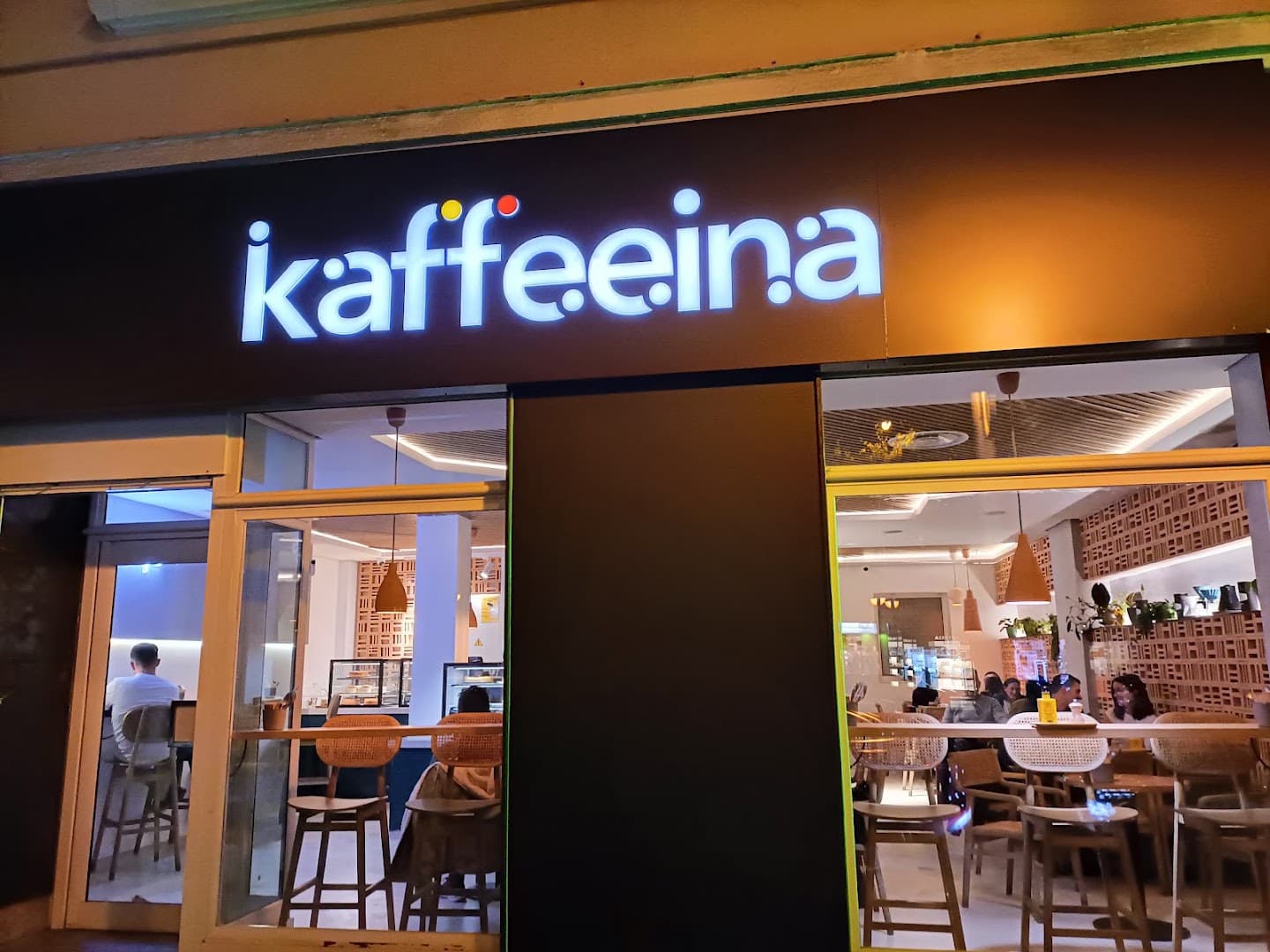 KAFFEEINA specialty coffee shop in Madrid - photo 5