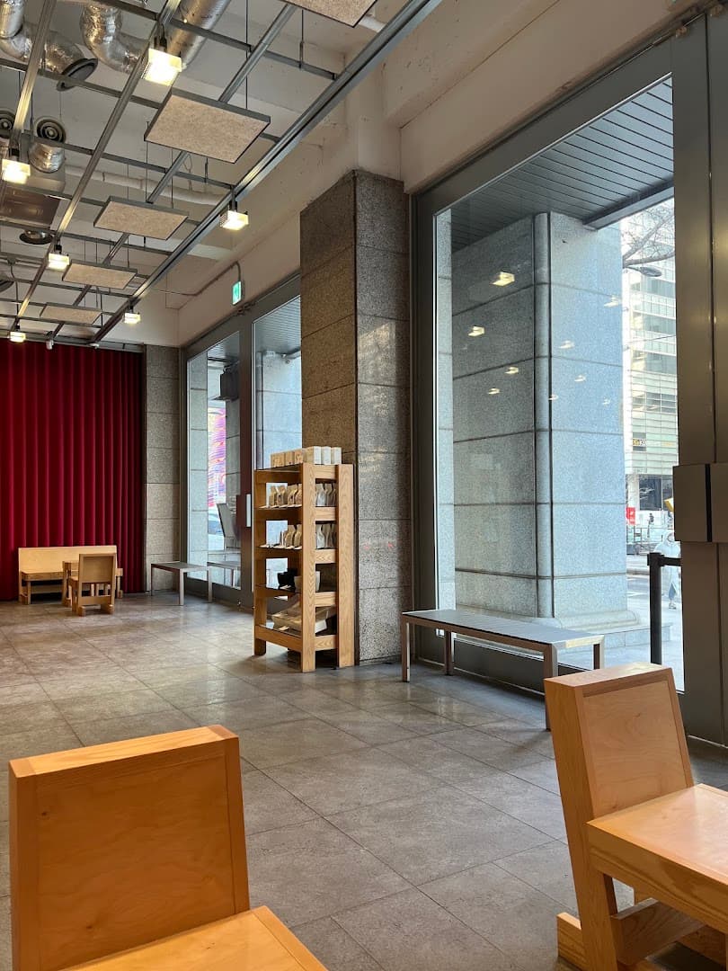FELT - specialty coffee shop in Mugyo-dong