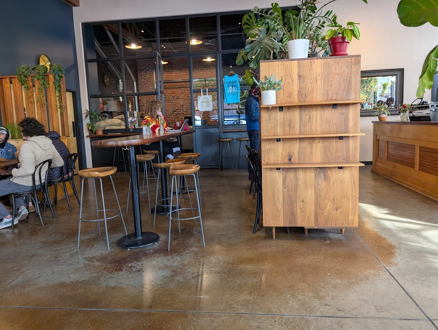 Lone Pine Coffee Roasters - specialty coffee shop in Bend