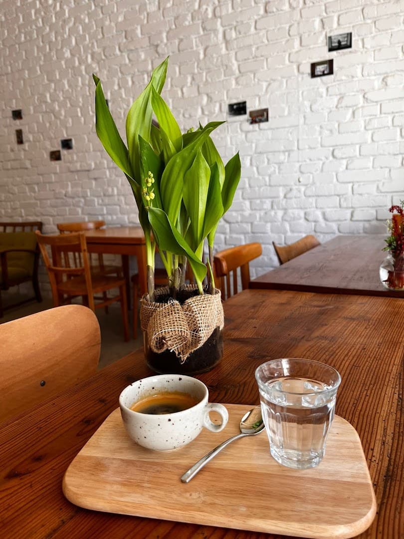 Coffee at Polibek Café, specialty coffee shop in Prague