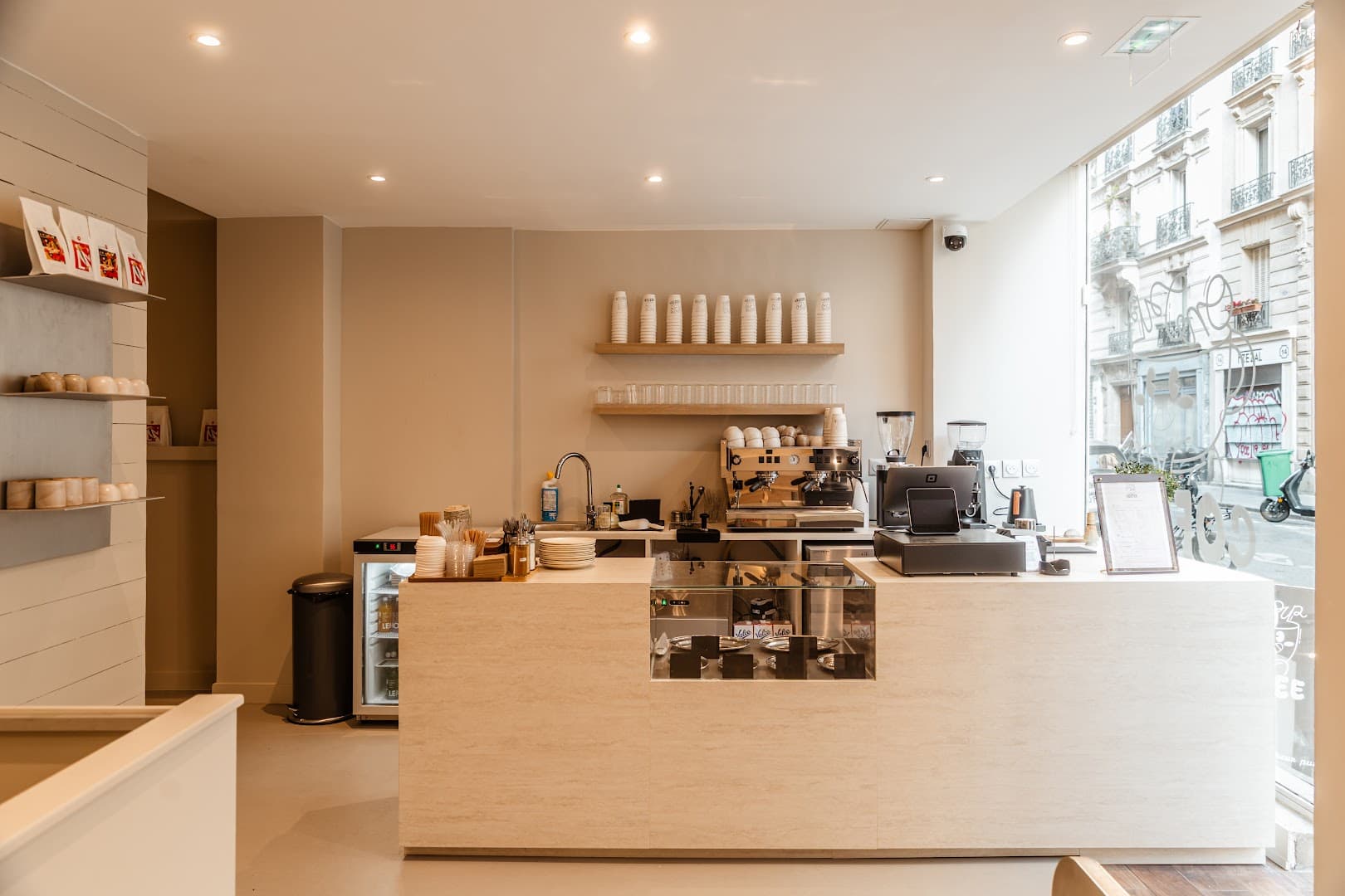 One Sip Coffee - specialty coffee shop in Paris