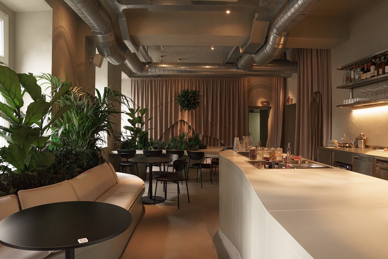 EFSY - specialty coffee shop in Prague