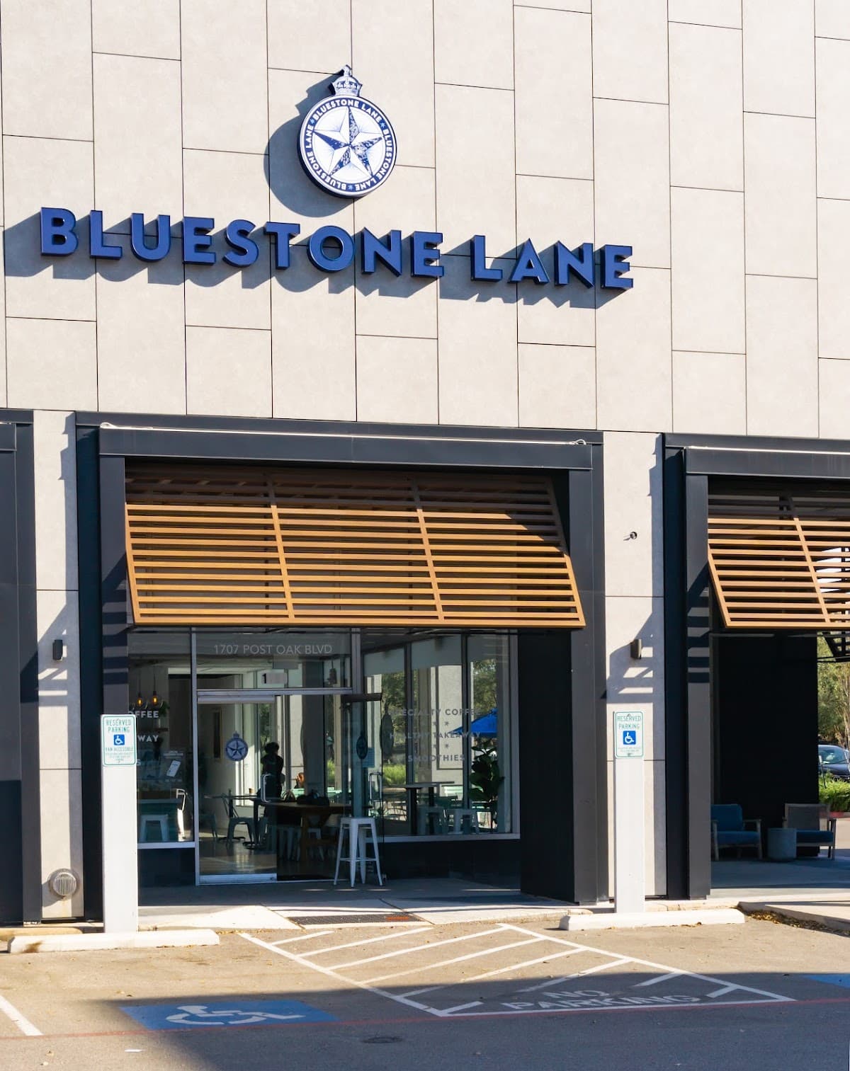 Bluestone Lane Post Oak Plaza Coffee Shop - specialty coffee shop in Houston