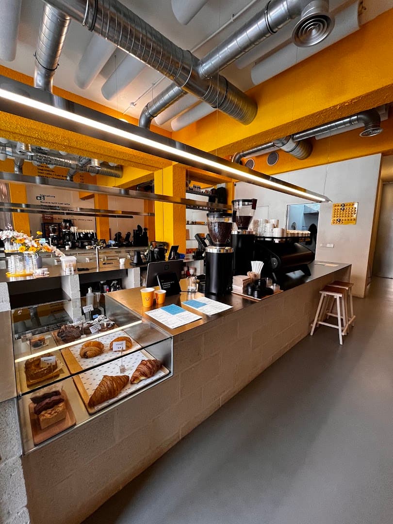 Hola Coffee Roastery — specialty coffee in Madrid