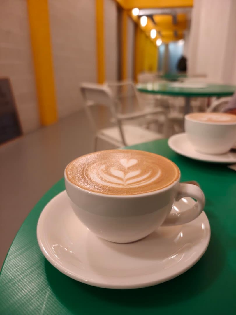 Hola Coffee Roastery specialty coffee shop in Madrid - photo 3