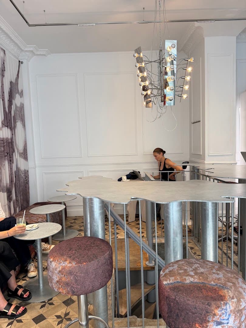 KALVE Desaix - specialty coffee shop in Paris