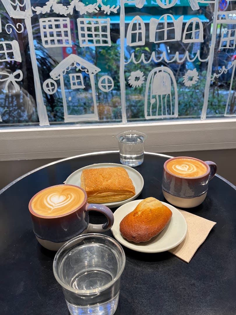 Mon Loup Coffee - specialty coffee shop in Paris