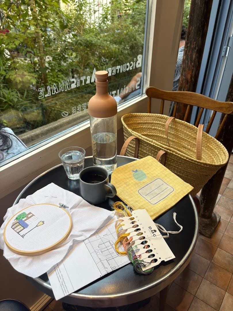Mon Loup Coffee - specialty coffee shop in Paris