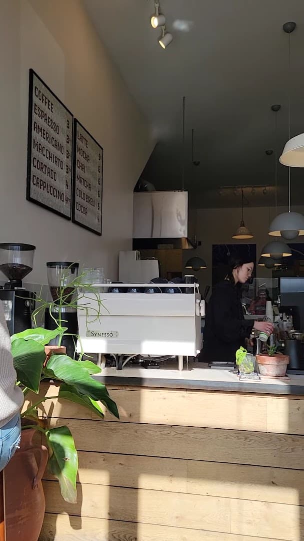 Alba specialty coffee shop in Detroit - photo 3