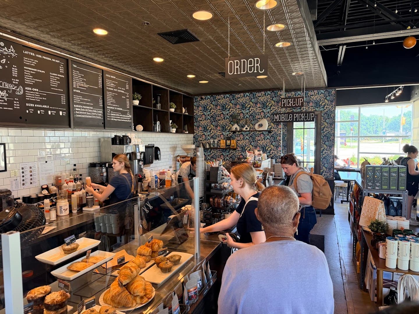 Interior of Stone Creek Coffee - Glendale, specialty coffee shop in Milwaukee
