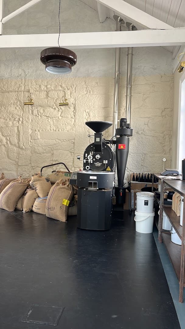 Combi Coffee Roasters - specialty coffee shop in Porto