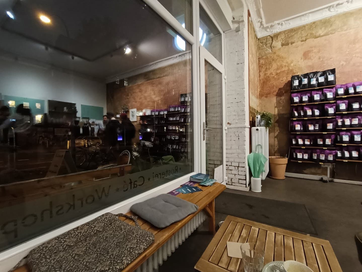 Flying Roasters specialty coffee shop in Berlin - photo 7