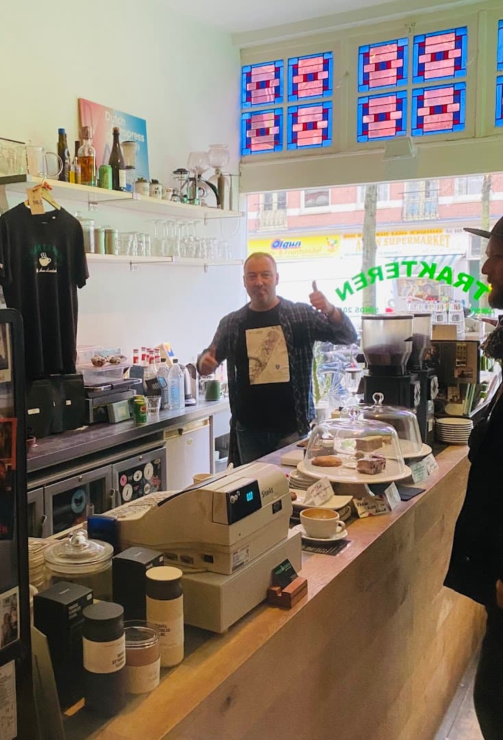 Trakteren - specialty coffee shop in Amsterdam