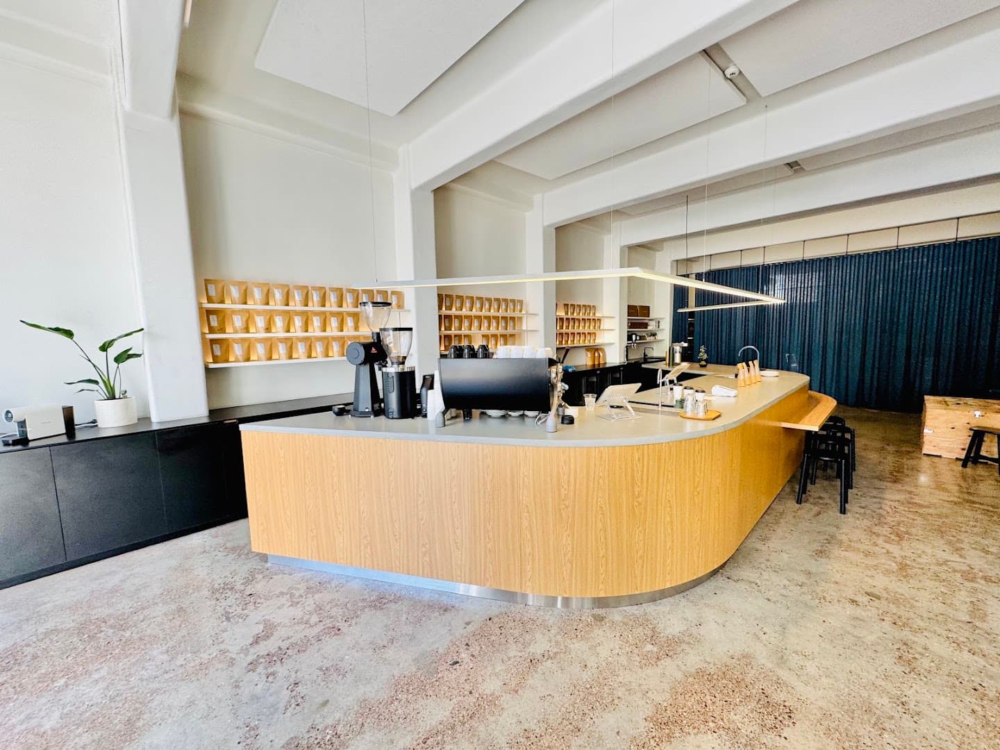 Maeve Coffee Roasters - specialty coffee shop in Auckland