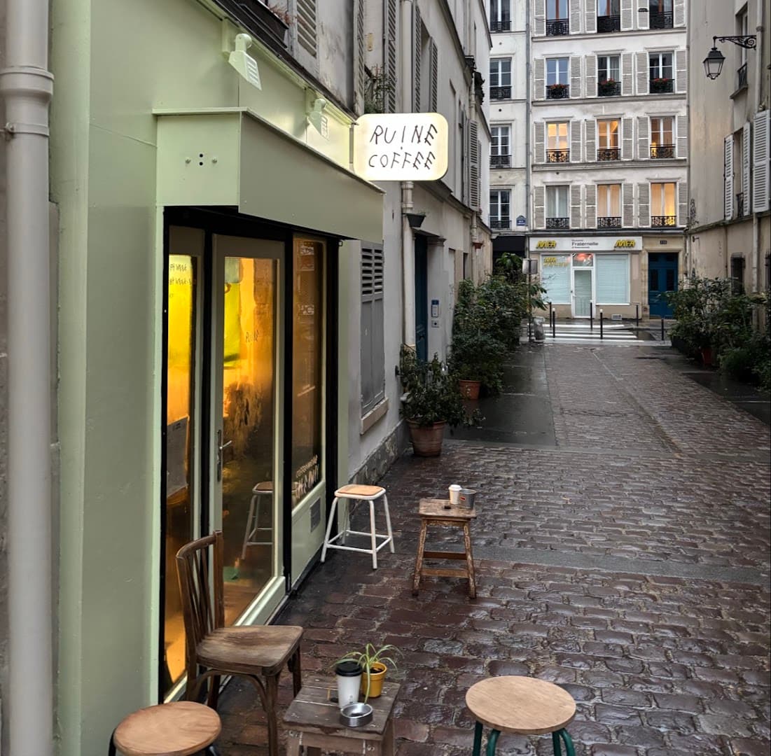 Ruine Coffee - specialty coffee shop in Paris