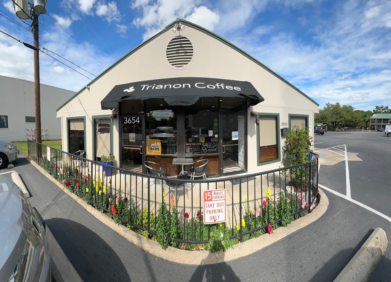 Trianon Coffee - specialty coffee shop in Las Brisas