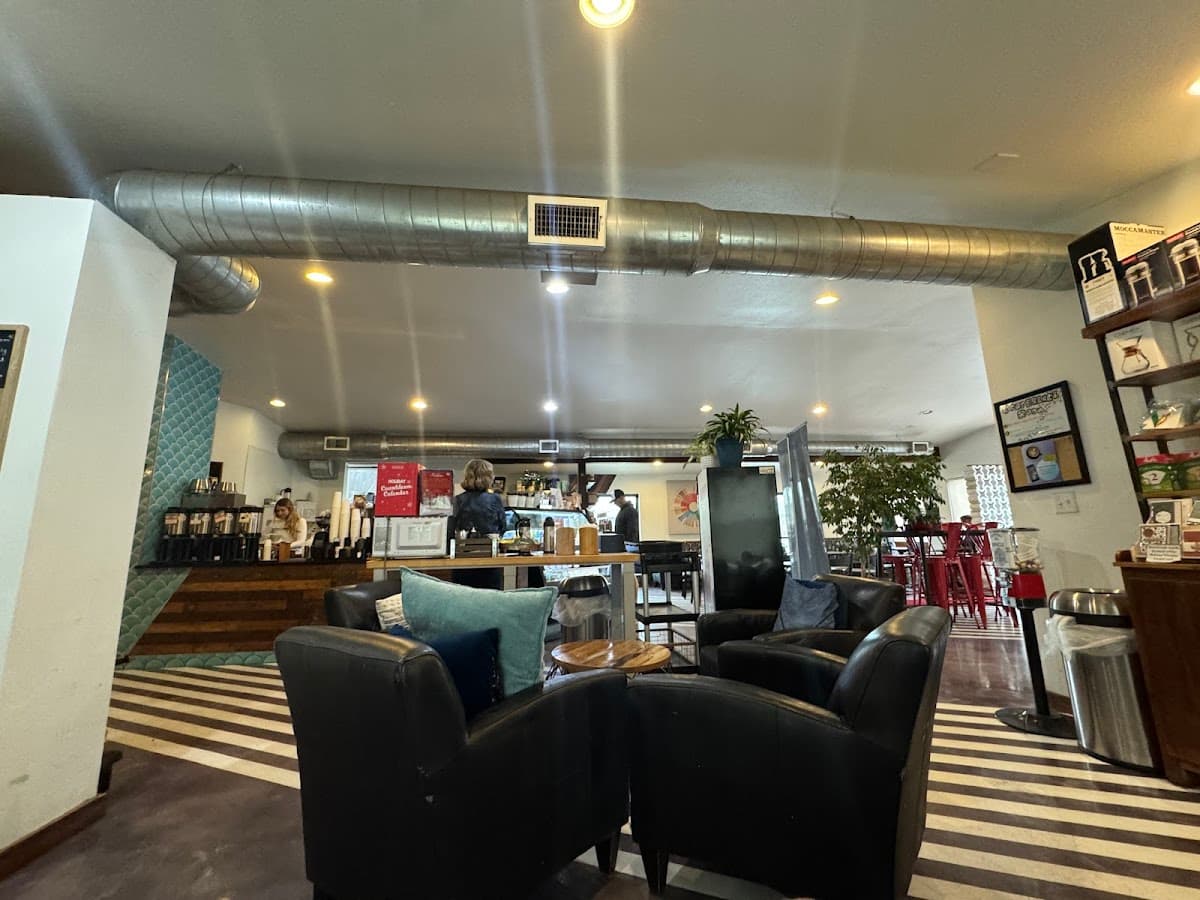 Trianon Coffee specialty coffee shop in Austin - photo 3