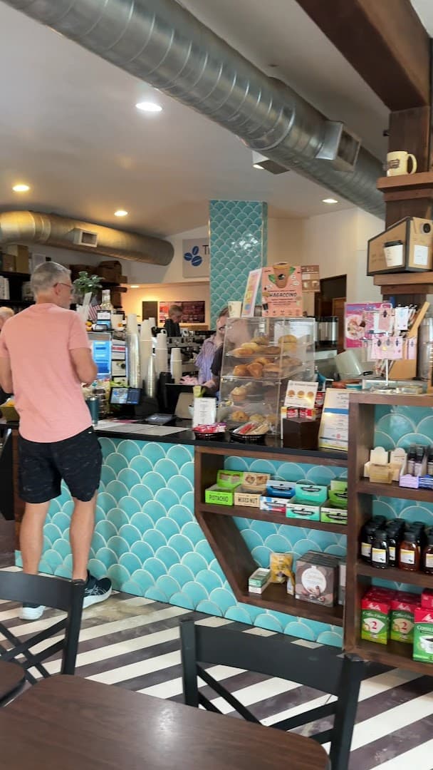 Trianon Coffee specialty coffee shop in Austin - photo 10