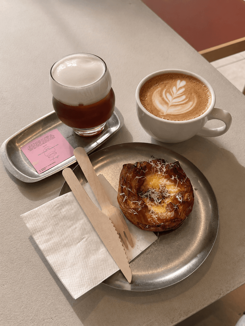 Coffee at Three Dots Coffee Lab, specialty coffee shop in Toronto