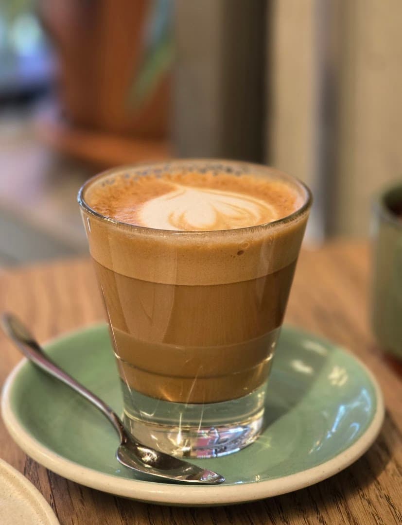 Bros Beans & Beats - specialty coffee shop in Kreis 4