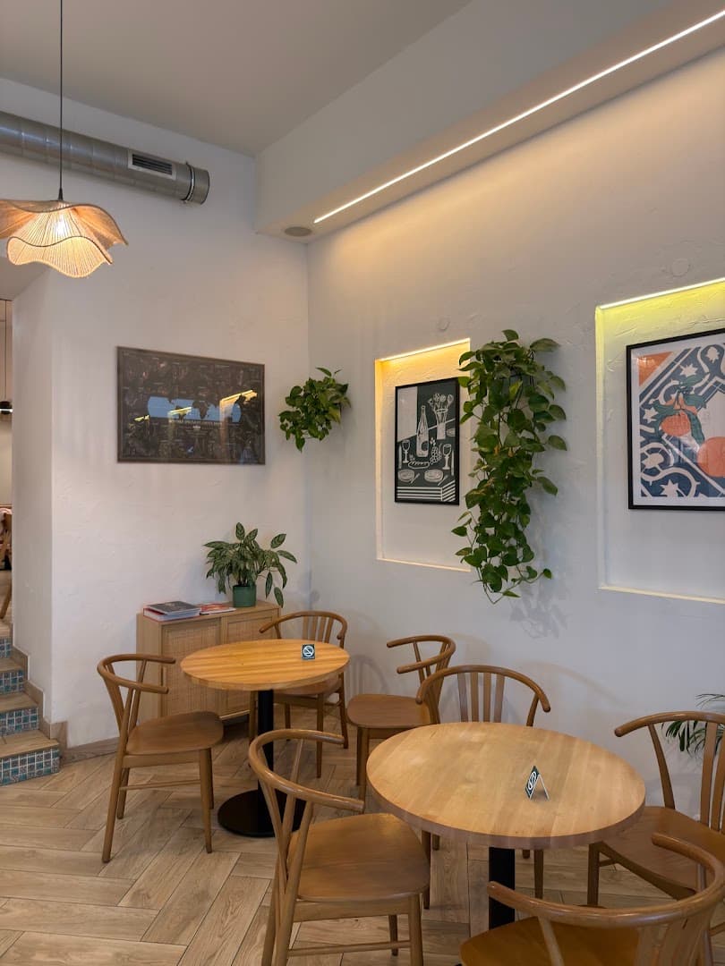 El Cafetero Emilii Plater - specialty coffee shop in Warsaw