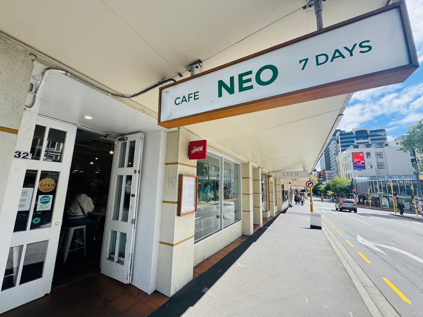 Neo Cafe & Eatery - specialty coffee shop in Te Aro