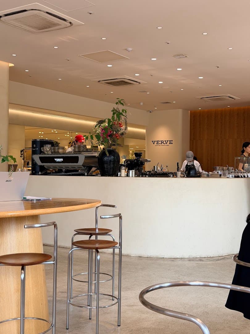 VERVE COFFEE ROASTERS - specialty coffee shop in Tokyo