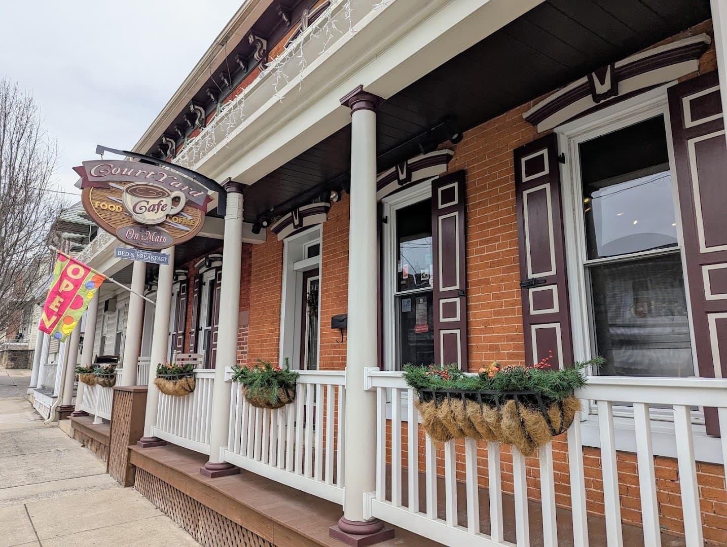 Storefront of Courtyard Cafe on Main, specialty coffee shop in Lancaster