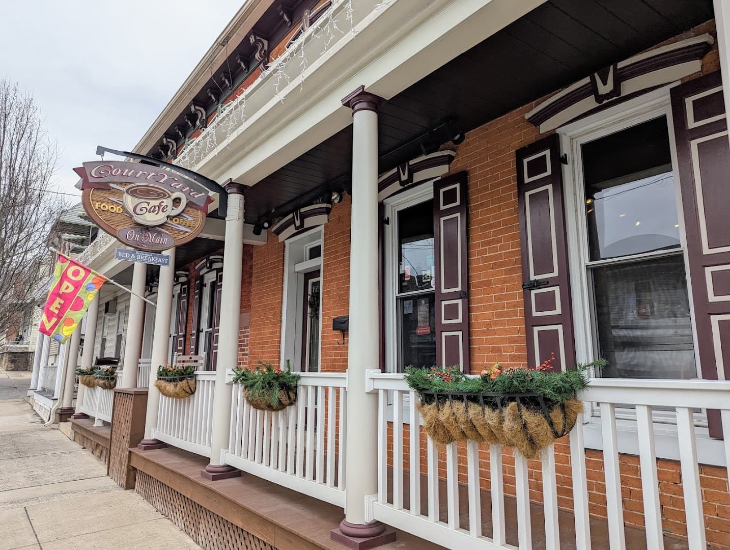 Storefront of Courtyard Cafe on Main, specialty coffee shop in Lancaster