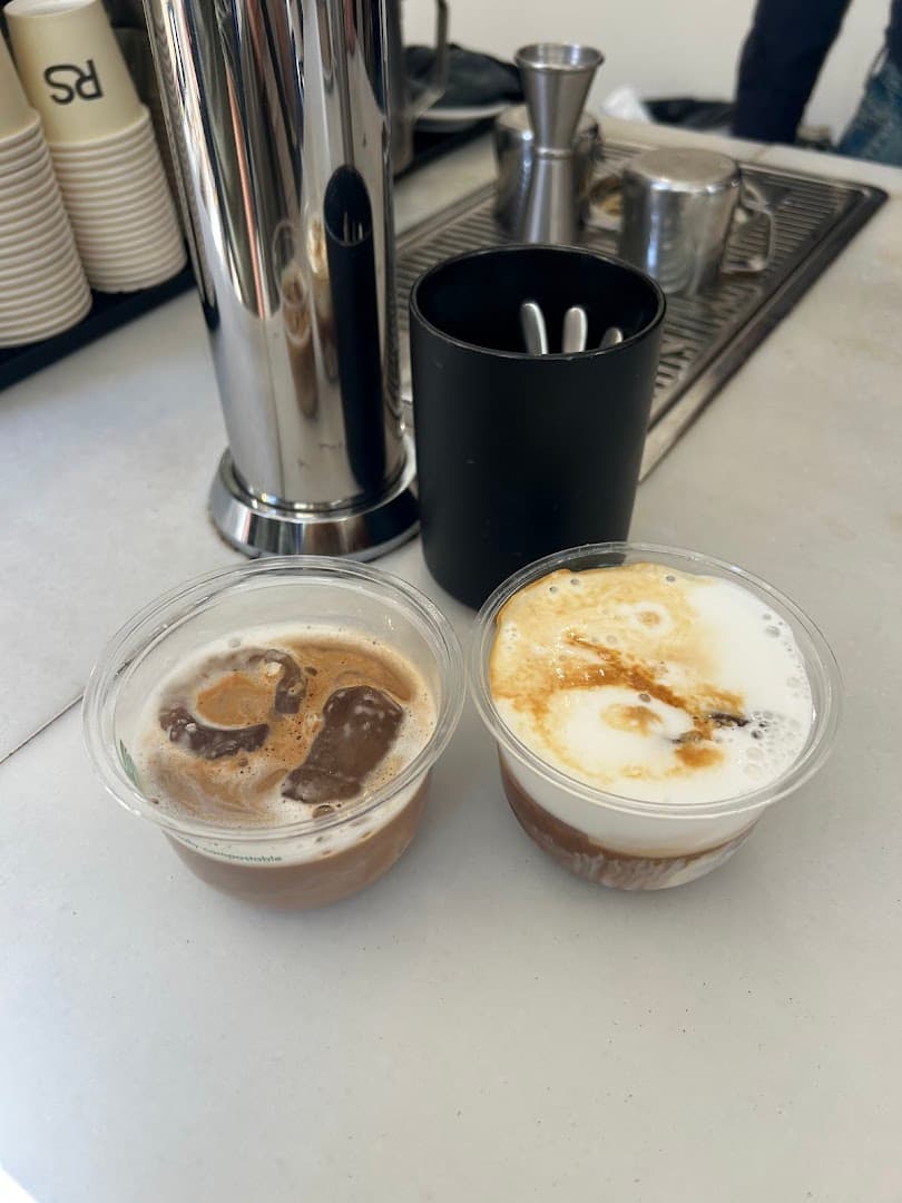 Right Side Coffee Bar - specialty coffee shop in Ciutat Vella