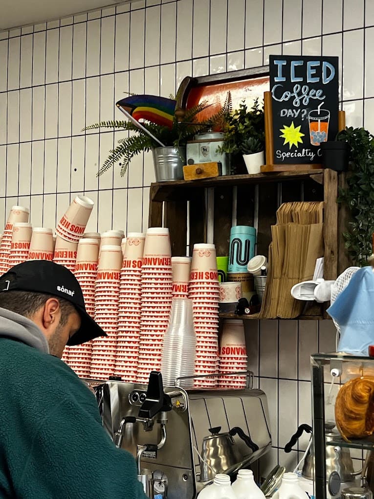 Hermanos Colombian Coffee Roasters – Victoria Station - specialty coffee shop in Victoria