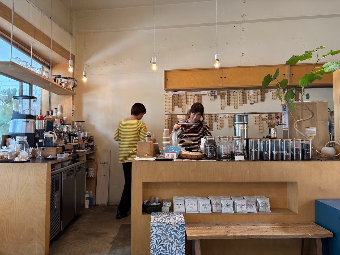 LEAD COFFEE - specialty coffee shop in Naniwa Ward
