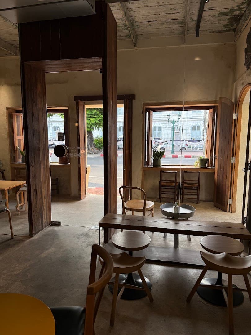 Craftsman Roastery at Old Town - specialty coffee shop in Bangkok