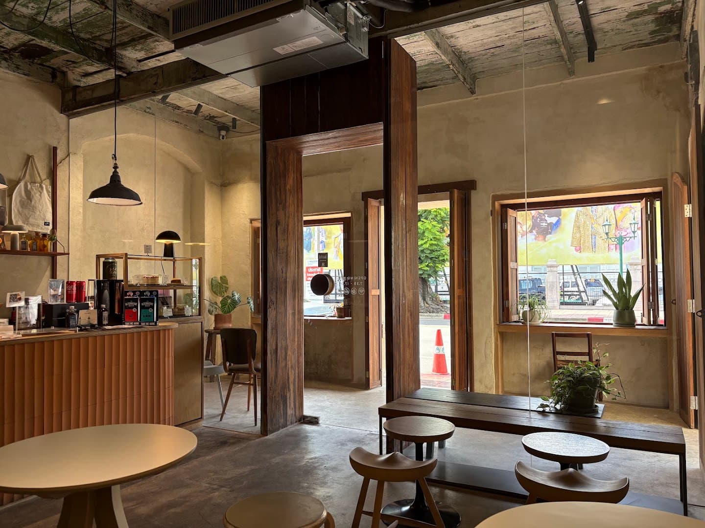 Craftsman Roastery at Old Town - specialty coffee shop in Bangkok