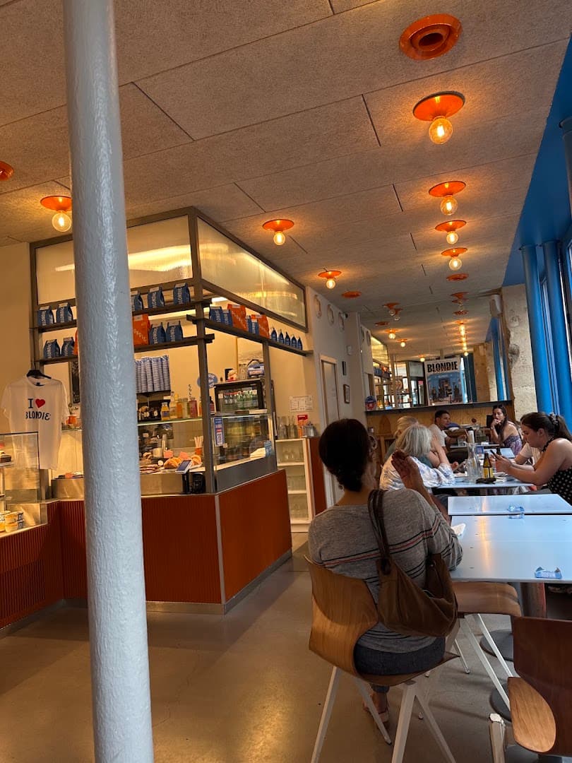 Blondie Coffee Shop - specialty coffee shop in Paris