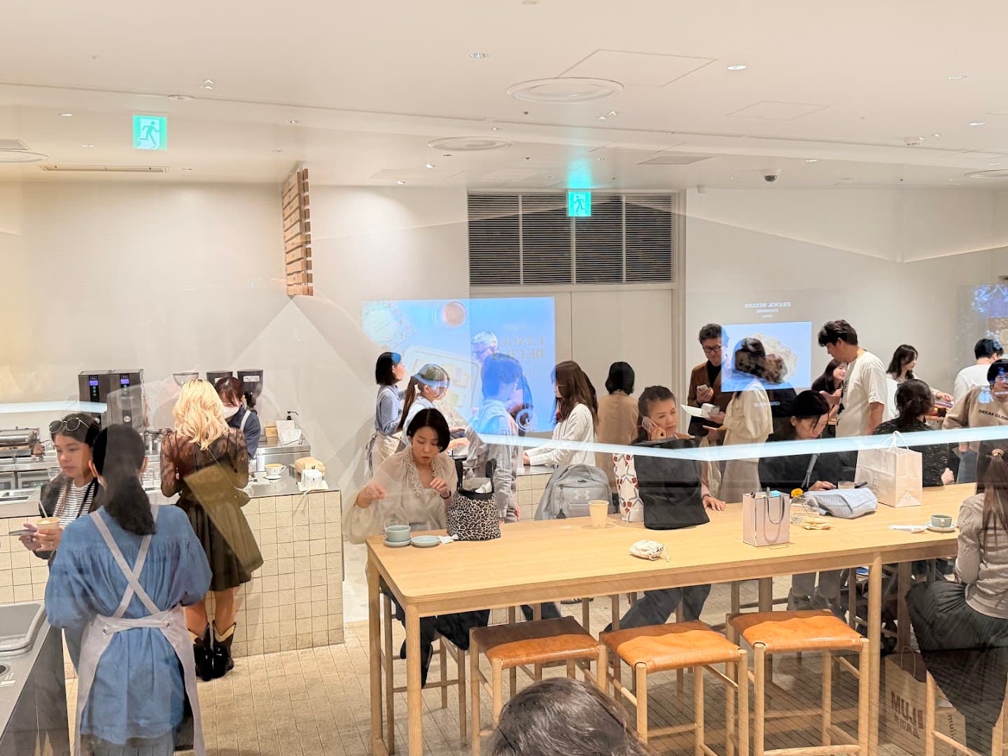 Blue Bottle Coffee Ginza Cafe - specialty coffee shop in Tokyo