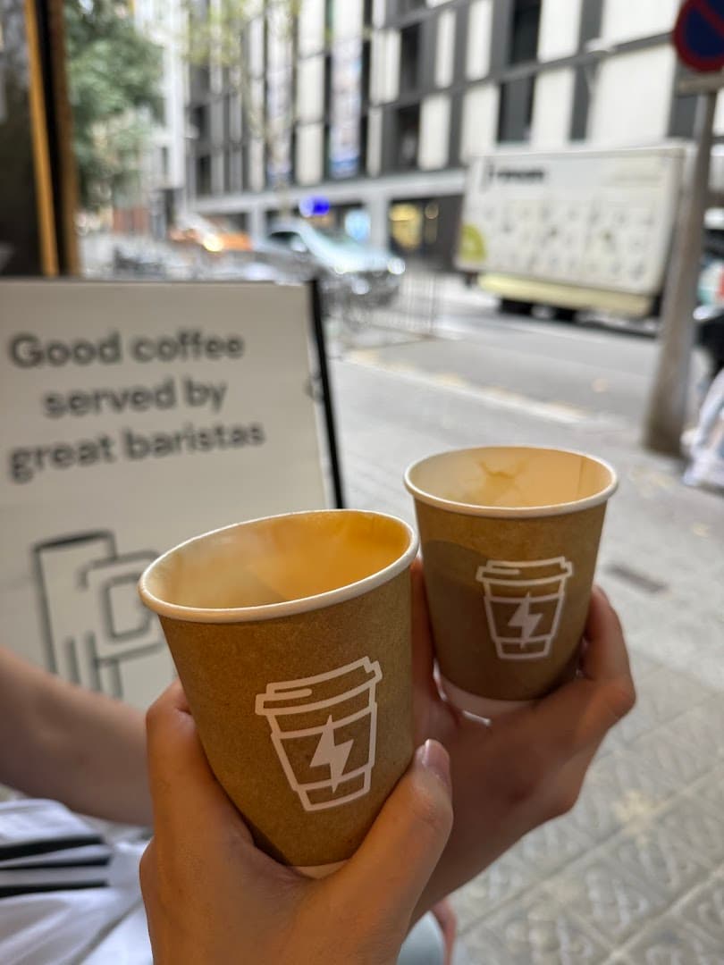 Syra Coffee - Sagrada Familia specialty coffee shop in Barcelona - photo 5