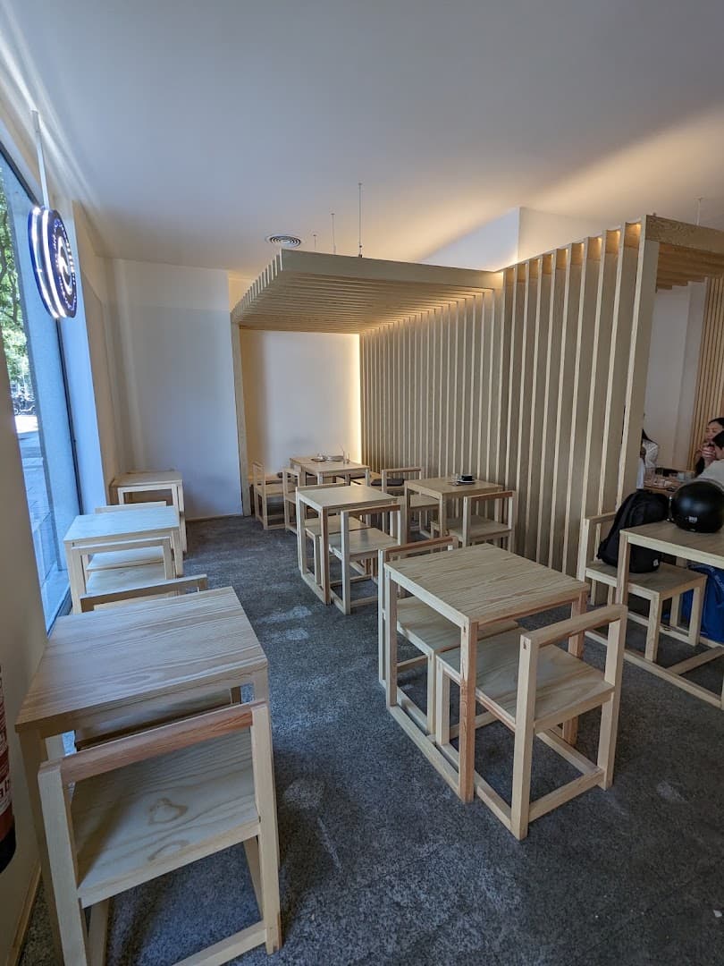 East Crema Coffee Diego (Specialty Coffee Madrid) - specialty coffee shop in Madrid