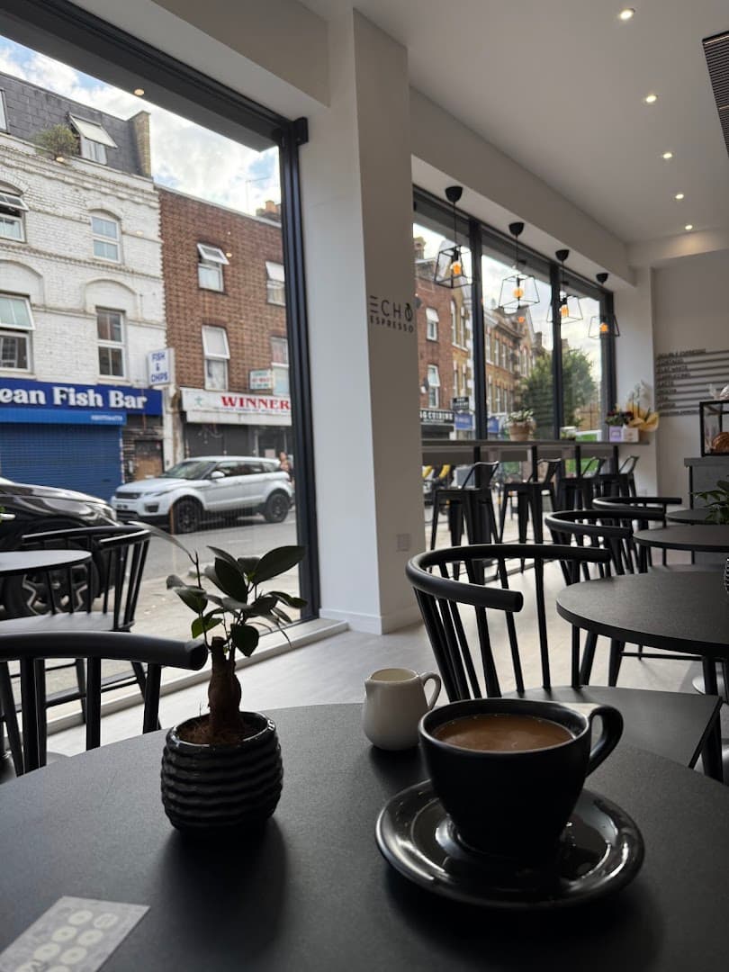 Echo Espresso specialty coffee shop in London - photo 1
