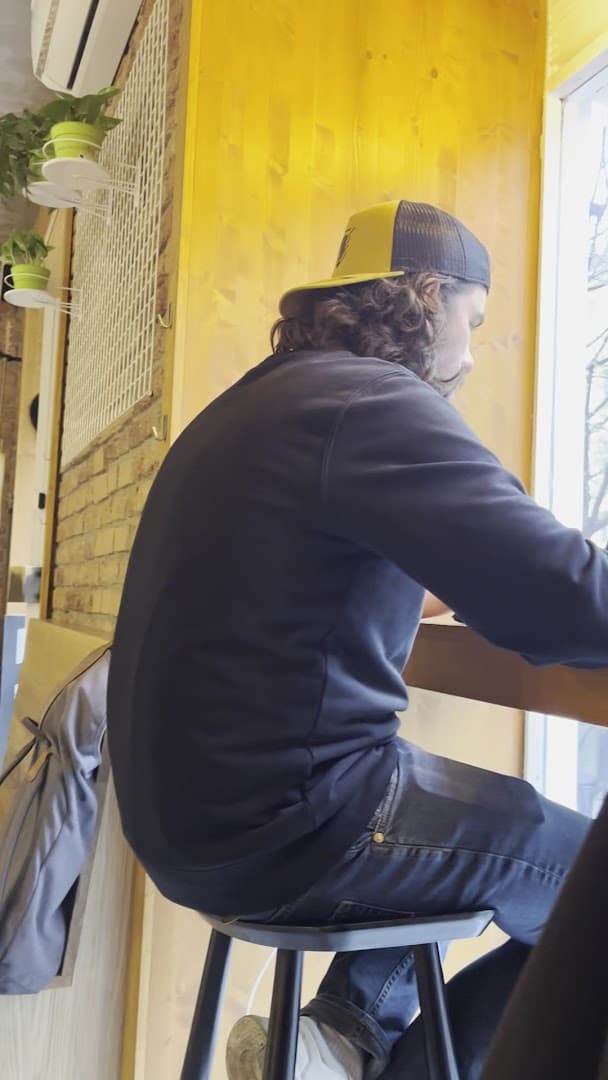 CAFE TONE BISTRO - specialty coffee shop in Prague
