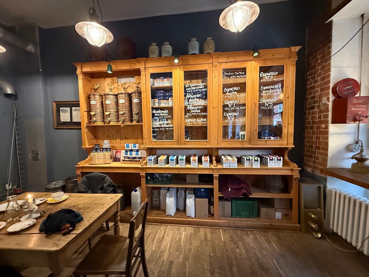 Firstcrack Coffee Roasters & Cafe Pakolat Berlin - specialty coffee shop in Berlin