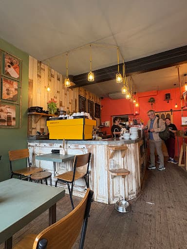 Artisan Coffee - specialty coffee shop in East Sheen